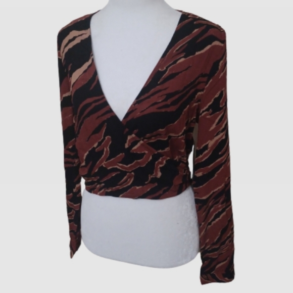 NWT BP Nordstrom Brown Burnout Tiger Stripe VNeck Crop Top Faux Wrap  Sm… - Picture 13 of 13